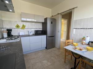 Maisons de vacances Gite Agris, 4 pieces, 6 personnes - FR-1-653-112 : photos des chambres