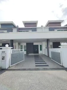 Setia Home Sitiawan KTV 12+4 Pax - Simpang Dua