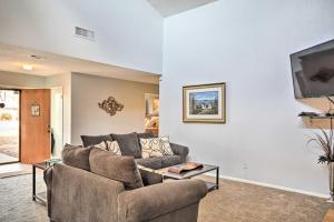 Lubbock Townhome with Grill Near TTU and Downtown!