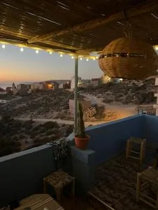 Let Us Surf - Tamraght Oufella