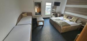Quadruple Room room in Motel Rivero A&S