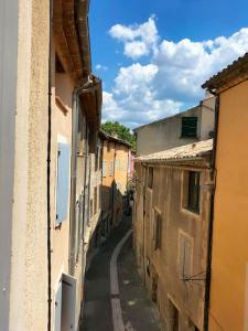 Maisons de vacances Maison de ville 10 p. centre Buis les Baronnies : photos des chambres