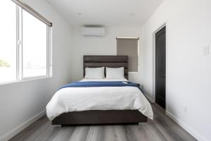 Bungalow w Free Parking 4 min from SoFi, 8min from airport