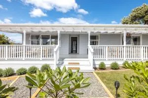Ti Cottage - Stay Waiheke - Surfdale