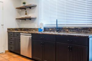 Spacious Arcadia Lite house w pool mtn views