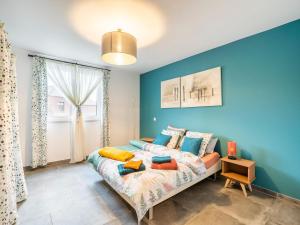 Holiday home in Wallonie with garden