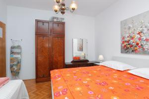 Apartments by the sea Seget Vranjica, Trogir - 18487