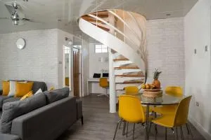 Loveable BeachFront Penthouse 3 - Ewarton