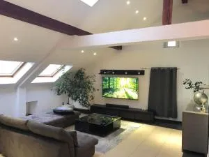 Cozy 120m² Apartment with 3 Bedrooms and 1 Home Cinema - Noerdange