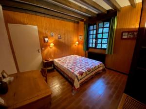 Chalet savoyard 8 pers, 4 chambres, parking privé - FR-1-459-202