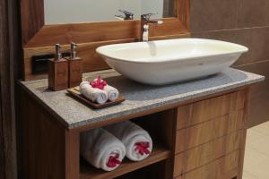 MAHALONA BALI STAY
