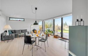 Two-Bedroom Holiday Home In Bogo By