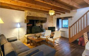 Maisons de vacances Amazing home in Le Faout with 2 Bedrooms and WiFi : photos des chambres