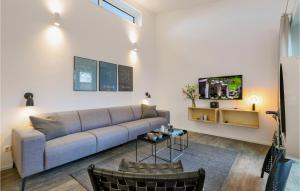 Cozy Home In Lembruchdümmer See