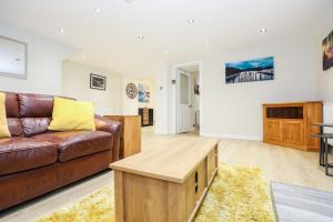 mySTAYINN Tomnahurich 3 Bedroom House