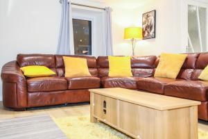 mySTAYINN Tomnahurich 3 Bedroom House