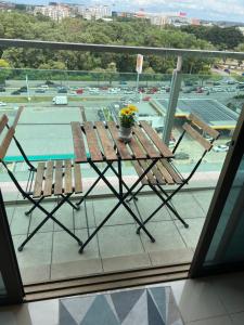 93-Palazio Studio For 4pax Street City view