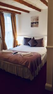 Double or Twin Room with Private Bathroom room in The Bull Hotel