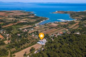 Deneris - App with Private Pool