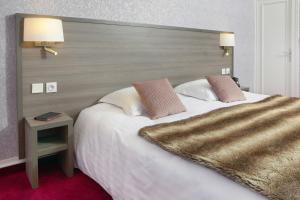 Hotels Hotel De France : photos des chambres