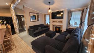 LUXURY PEACEFUL LODGE on edge of New Forest and 800m from sea ENTERTAINMENT and LEISURE PASSES INCLUDED