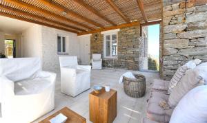 Luxurious modern villa with a fantastic sea view