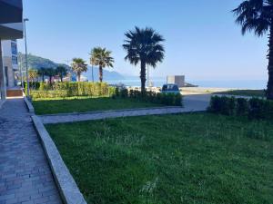 GONIO Beachfront Cosy Apartment