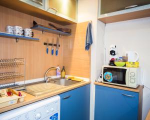 LAZUR Sunny Flat with 2 separate rooms