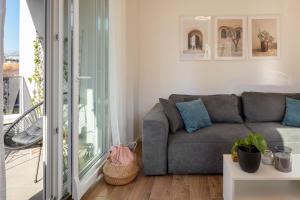 Apartment with terrace and parking near beach