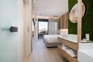 One-Bedroom Maisonette Suite with Jacuzzi  room in LUX&EASY Athens Metro Suites