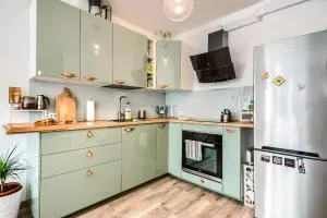 Urocze mieszkanie z ogródkiem i bezpłatny parking - Żerniki Wroctawskie