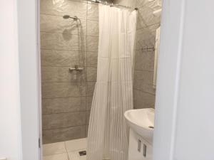 Freedom apartments park Pohulyanka