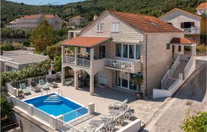 Amazing Home In Korcula With Kitchen