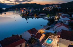 Amazing Home In Korcula With Kitchen