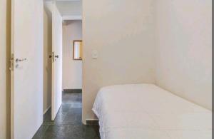 Apto Enseada Guarujá 900m praia