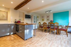 Woodmancote Manor Cottage