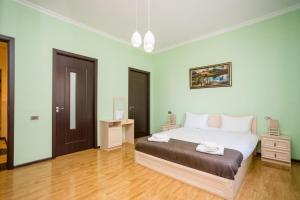 Rustaveli Three Bedroom Apartment with Amazing views