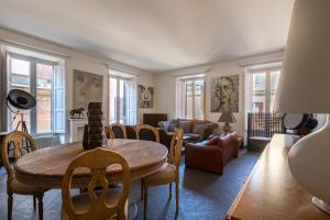 Casa Imperiale, a Burghesius home