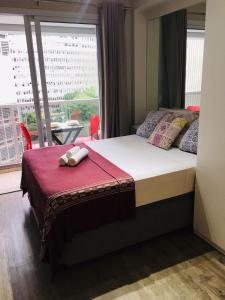 Studio Charmoso com Terraço e Vista!