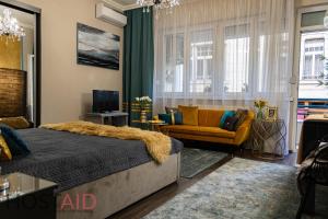 V68 Design Apartment - hostAID