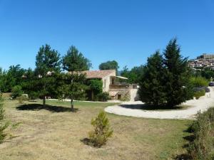 Villas LS2-111 Ancien moulin piscine chauffee, tres jolie vue sur Ansouis Luberon 10 personnes : photos des chambres