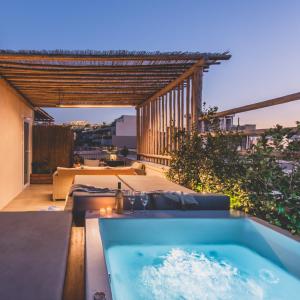 Luxury Apartment with Acropolis view Terrace and Jacuzzi in the Heart of Athens - Living Stone Azurite