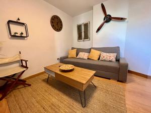 Cardenal Segura - Rozando la Catedral- Centro Historico