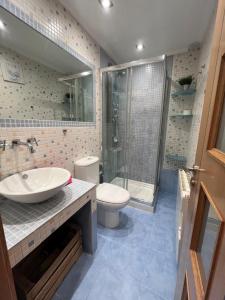 Cardenal Segura - Rozando la Catedral- Centro Historico