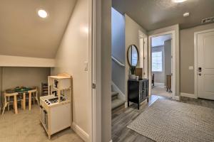 37 Mi to Zion Family Escape with Pool Access!