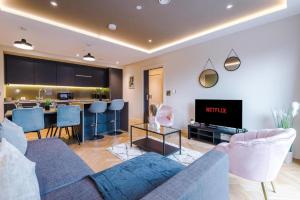 Exquisite Central York Abode sleeps 6!