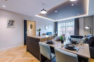 Exquisite Central York Abode sleeps 6!
