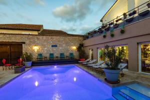 Villas Maison Toscane in a remarkable village - heated pool, jacuzzi, billiard & ensuite luxury bedrooms : photos des chambres