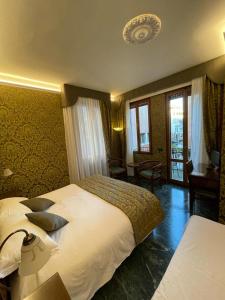 Superior Triple Room with Balcony - Annex room in Hotel Al Malcanton