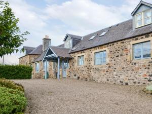 Hume Orchard Steading